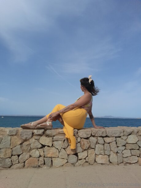 Anto Mey model porn photo