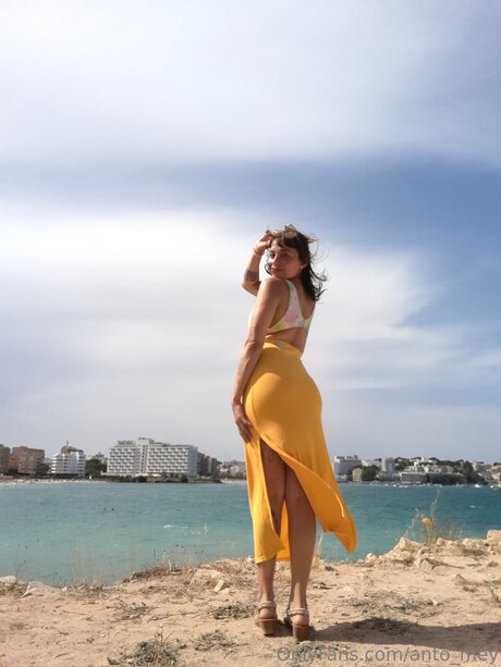 Anto Mey hot model images