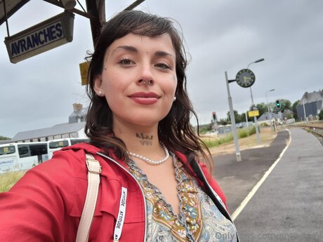 Anto Mey model nude pictures