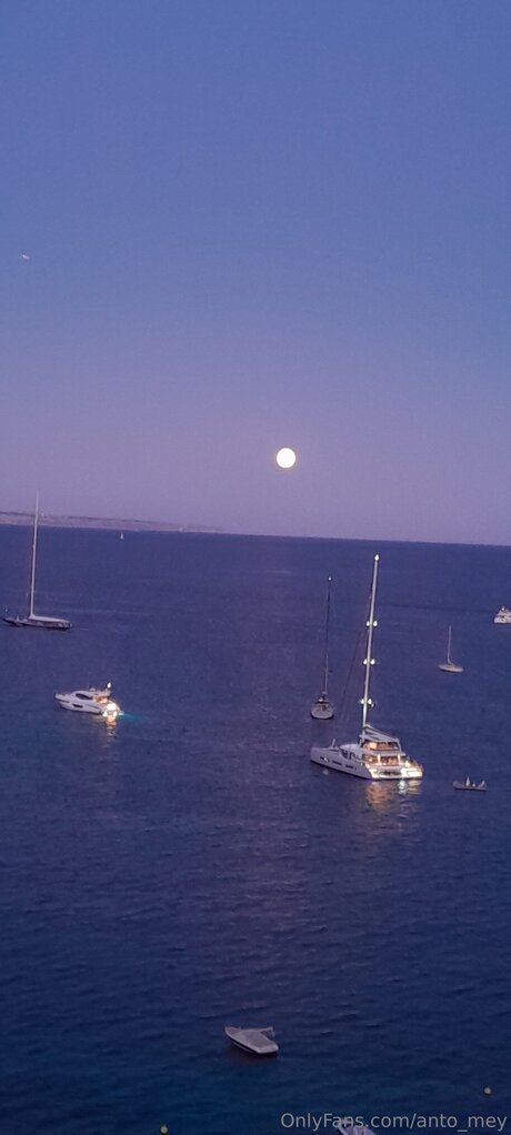 Anto Mey high quality actress gallery