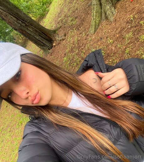 Ivycutiee hot actress pictures