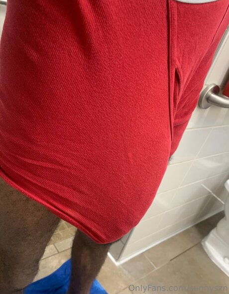 Sunnyszn model top photos