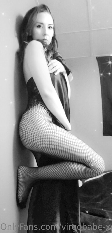 Virgobabe Xoxo erotic model photos
