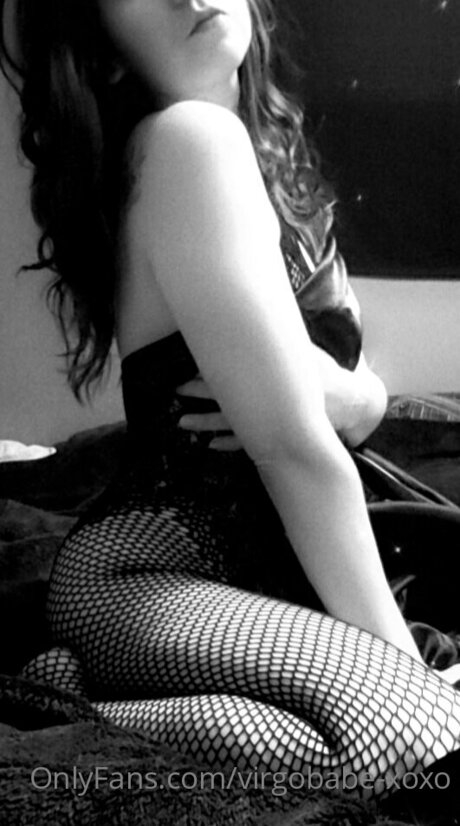 Virgobabe Xoxo hot pornstar img