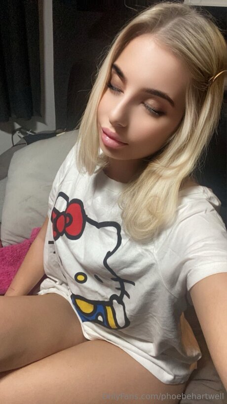 Phoebehartwell pretty pornstar img