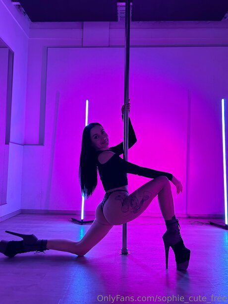 Sophiecleo pretty model pictures