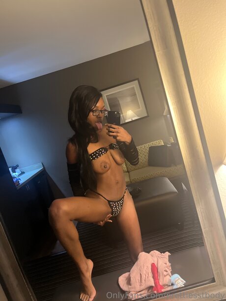 Prettiesstbody star nudes img