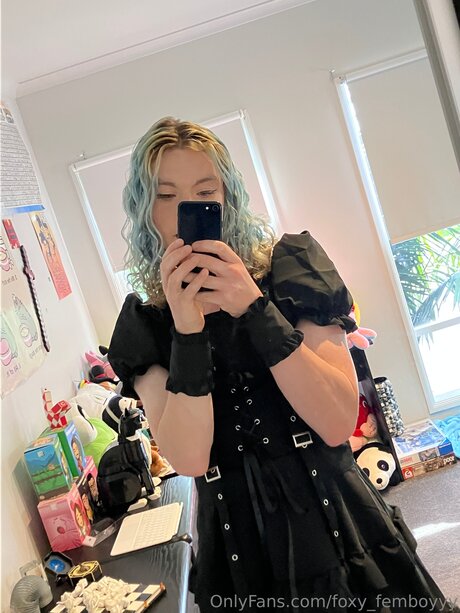 Foxy Femboyyy star high quality picture