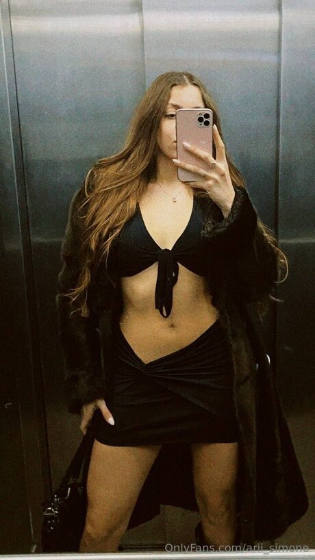 Arii Simone pornstar nude photos