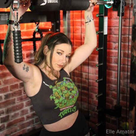 Elleamator star pornographic photo