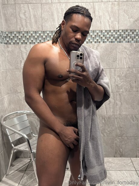 Livin Fortoday nude star photo