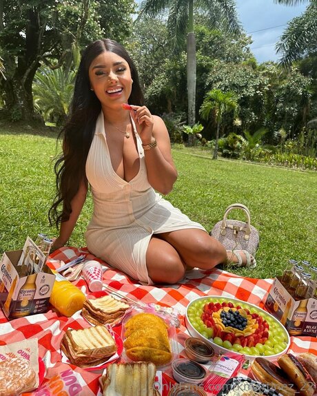 Kmartinez 22 sex actress photos