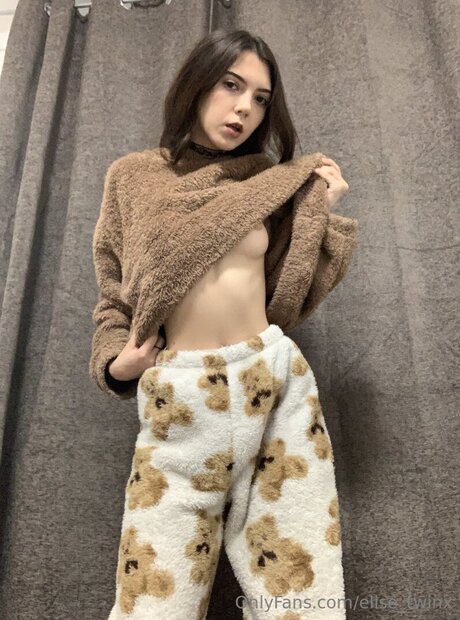 Elise Twinx pornstar pretty pics