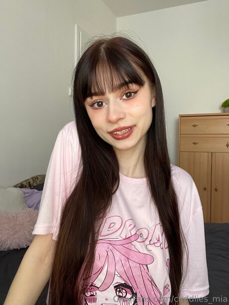 Cuddlies Mia hd pornstar pictures