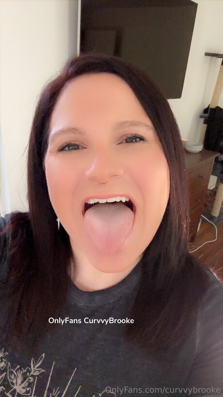 Curvvybrooke pornstar exclusive gallery