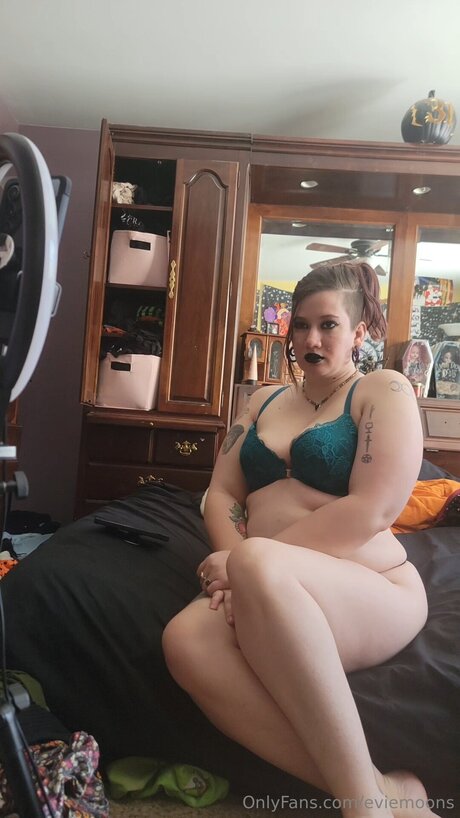 Eviemoons star exclusive archive