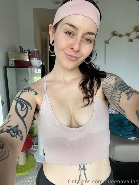 Queenavaline pornstar nice pic