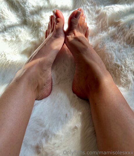 Mamisolesxxx star free pictures