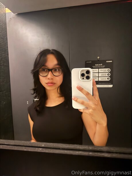 Gigymnast nude pornstar images