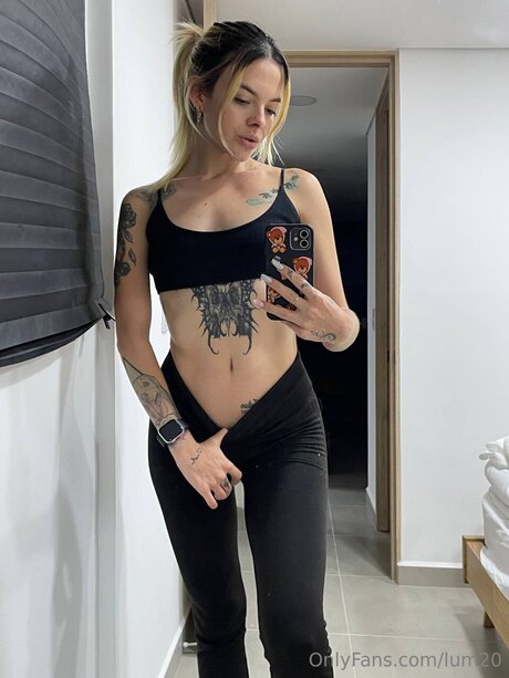 Lum20 naked pornstar photos
