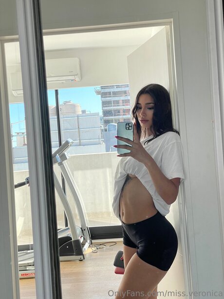 Miss Veronica hd actress images