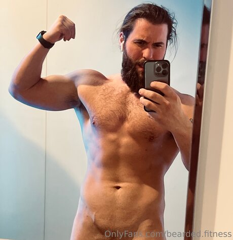 Bearded Fitness star top img