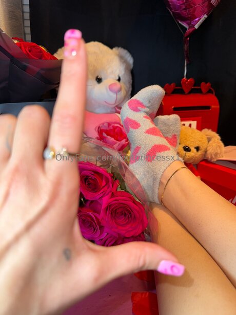 Footprincessx1 naked actress pic