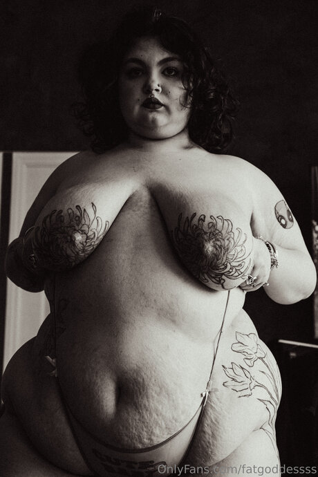 Fatgoddessss model art image
