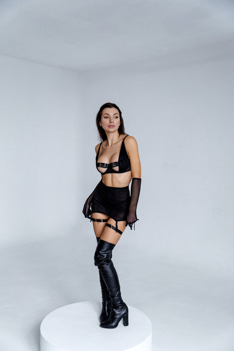 Larahook porn model image