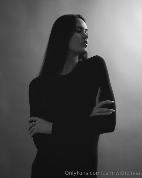 Asmrwitholivia nude model archive