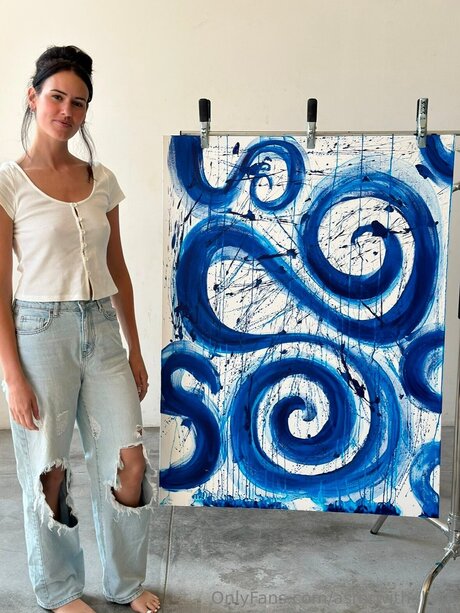 Asmrwitholivia perfect actress photos