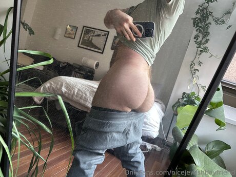 Nicejewishboyfriend top model picture