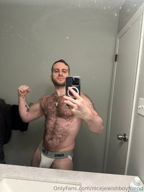 Nicejewishboyfriend star sexy pic