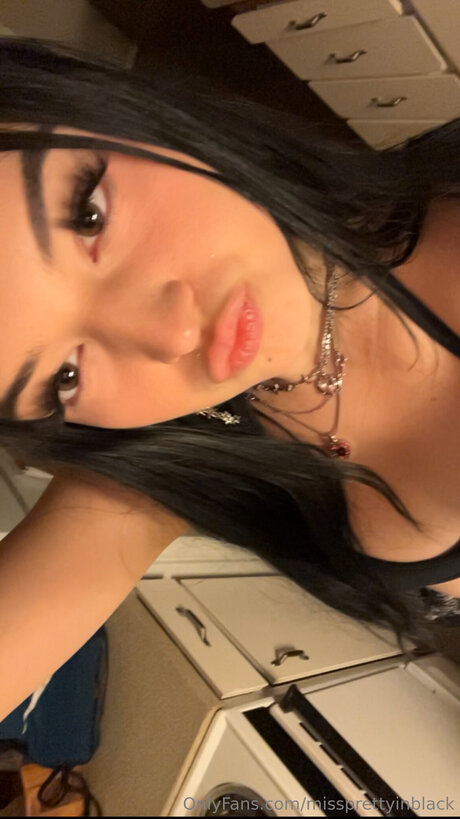 Missprettyinblack star nudes picture