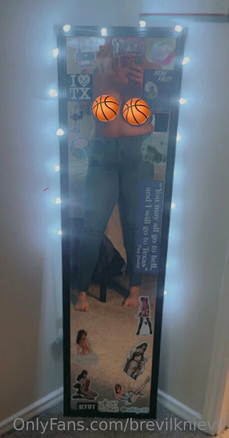 Brevilknievil pornstar sex archive