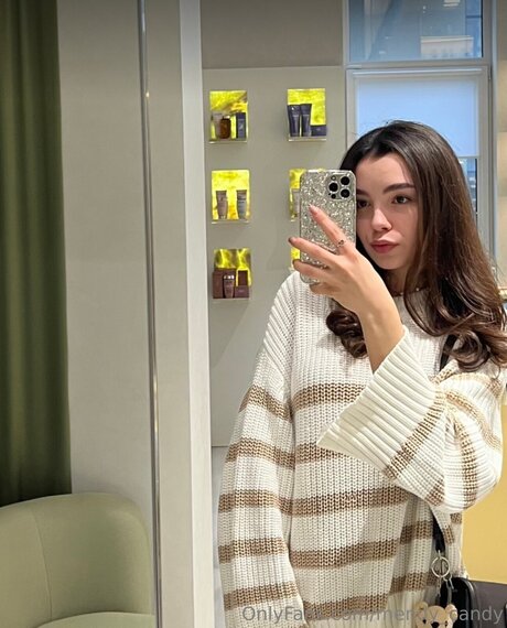 Mendy Candy erotic pornstar photo