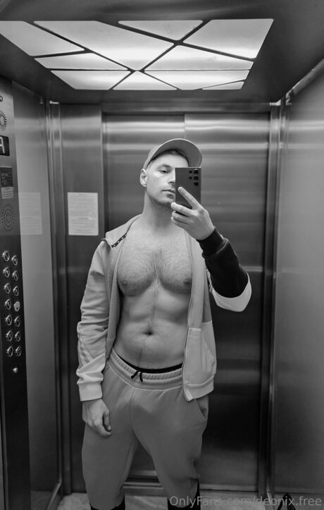 Deonix Free art actress picture