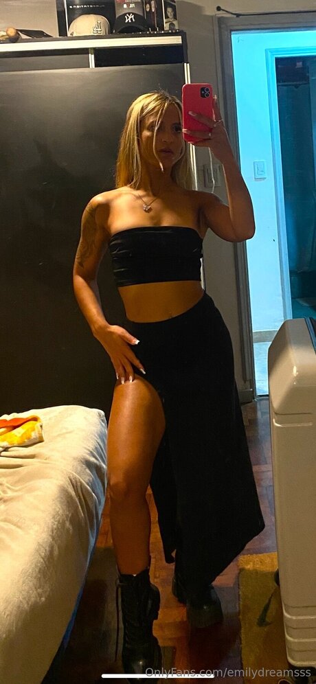 Emilydreamsss porn star photos