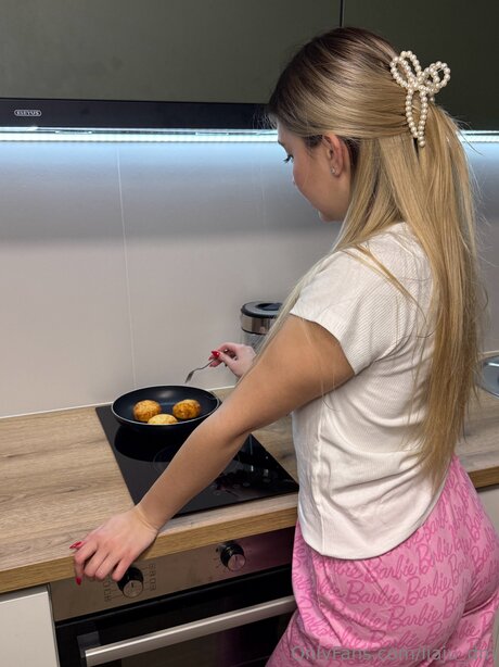 Liaju Dm star sexy pics