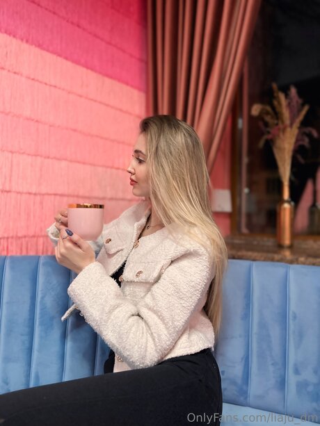 Liaju Dm pornstar adult image
