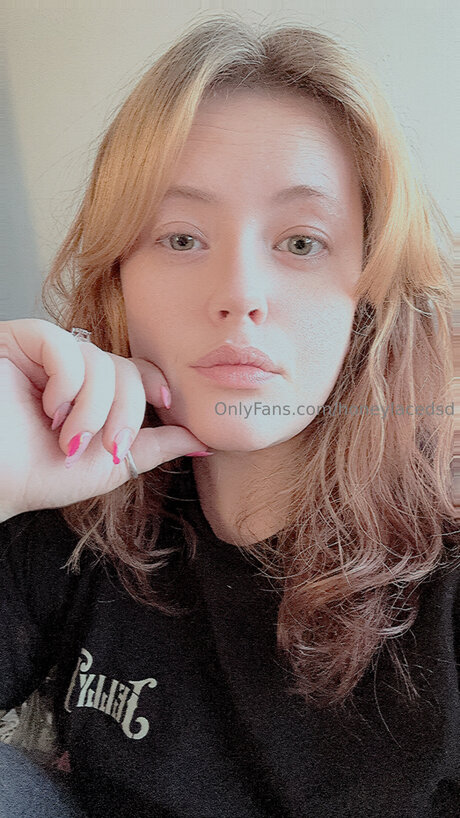 Honeylacedsd hot star images