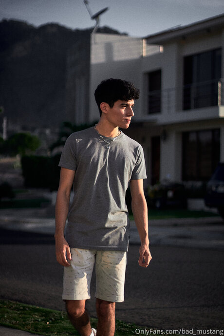 Bad Mustang sexy actress photos