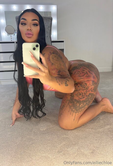 Elliechloe model pretty images