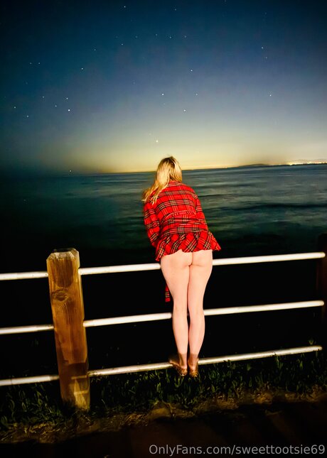Sweettootsie69 pretty model pics