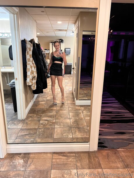 Tessajane model adult img