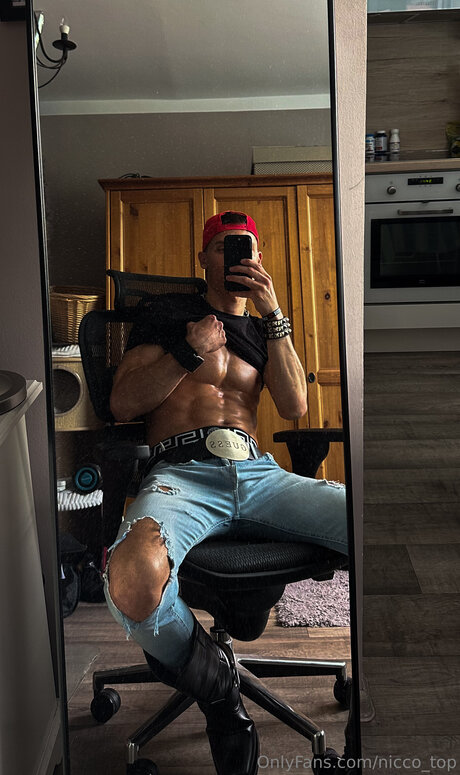 Nicco Top xxx actress pic