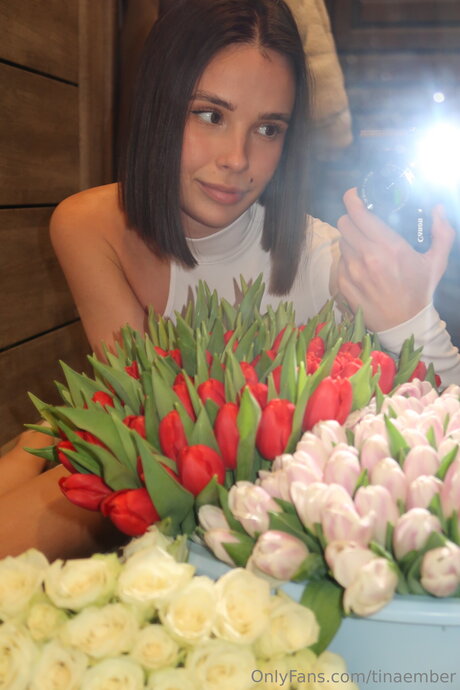 Tinaember pretty pornstar pic