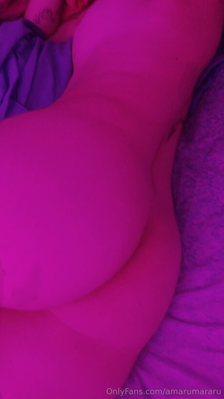 Amarumararu erotic pornstar image