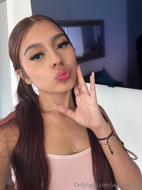 Aryalopezx Profile pic