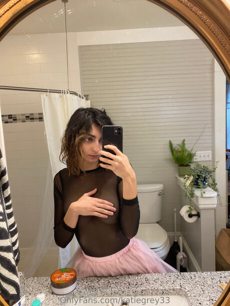 Katiegrey33 pretty star picture